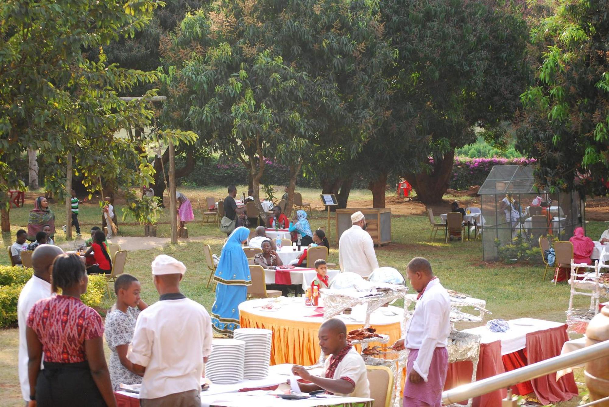 Nashera Hotel Morogoro Bagian luar foto