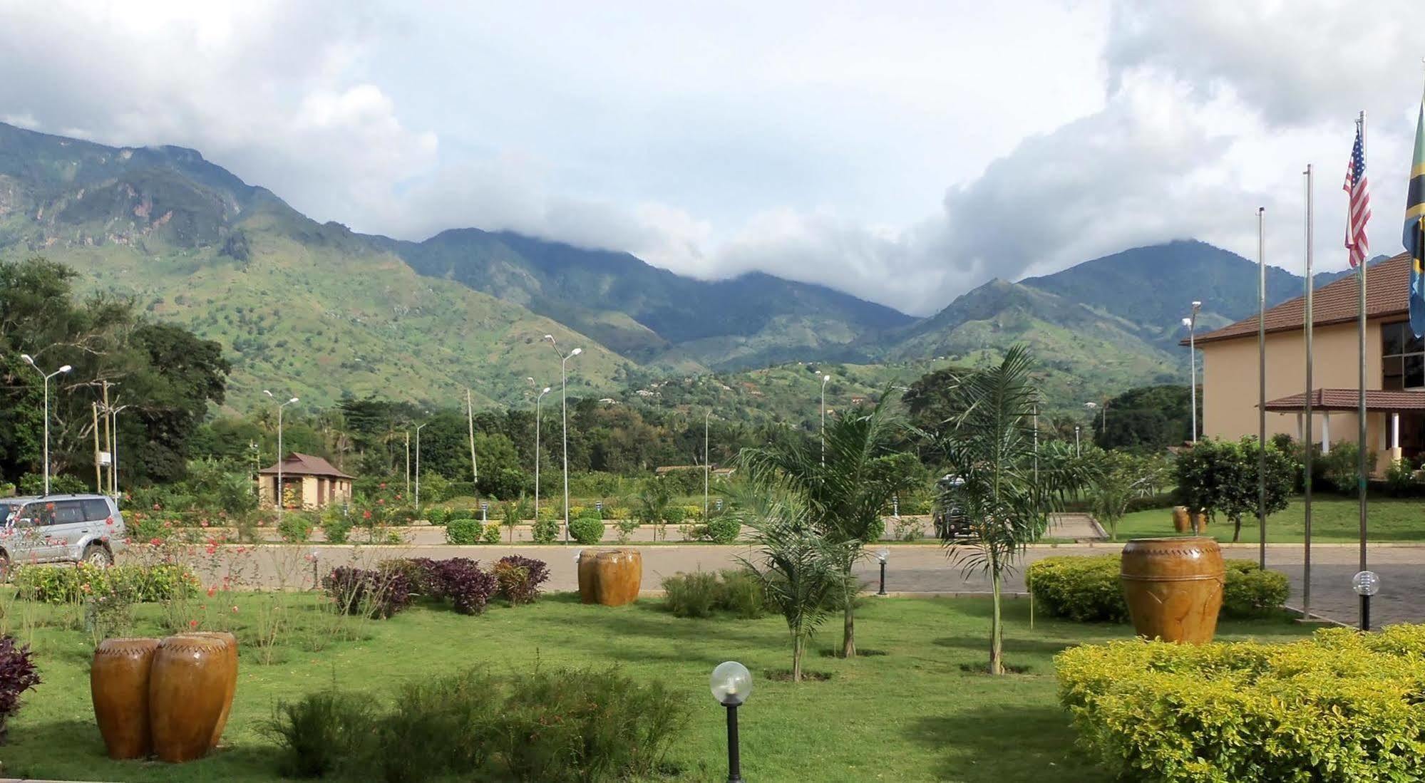 Nashera Hotel Morogoro Bagian luar foto